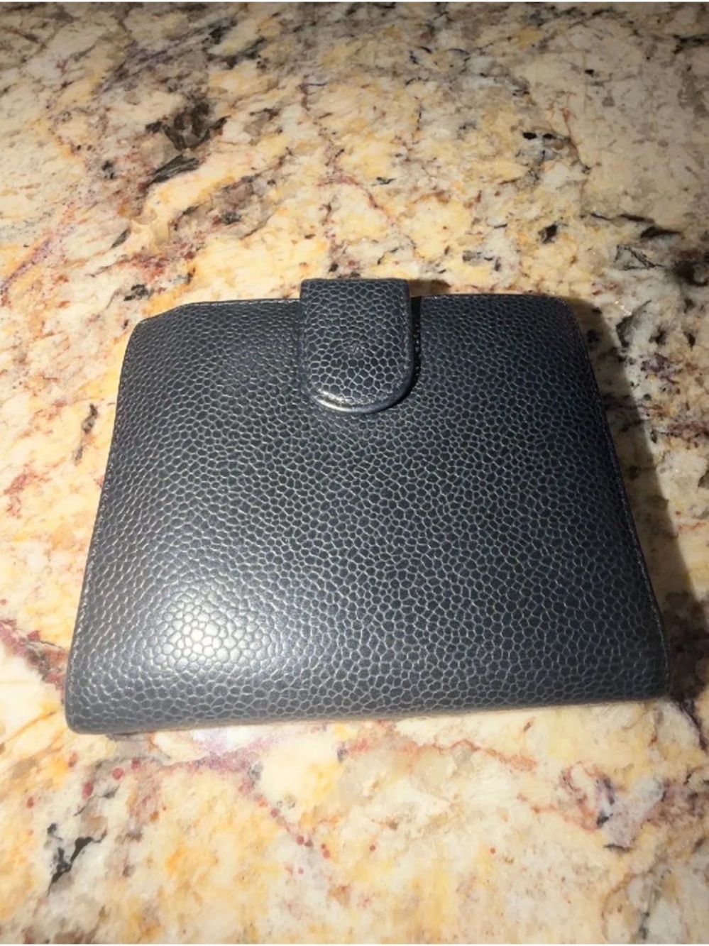 CHANEL Black Pebbled Caviar Leather Compact Wallet with Embossed CC - Picture 2 of 8